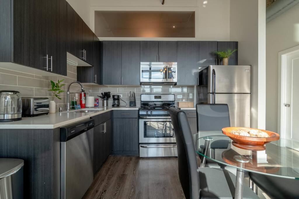 Chicago 2Br Suite Perfect For Convention And Business Trips Near Mccormick Place, Arena, Soldier Field And Grant Park Exterior photo